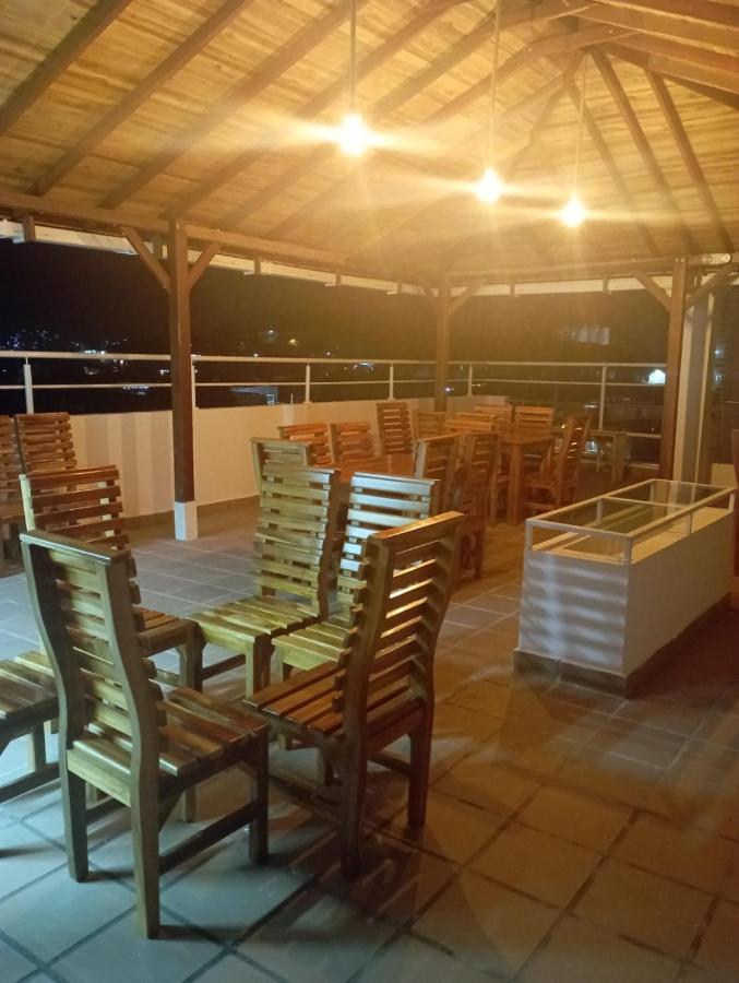 La Hamaca Hotel *